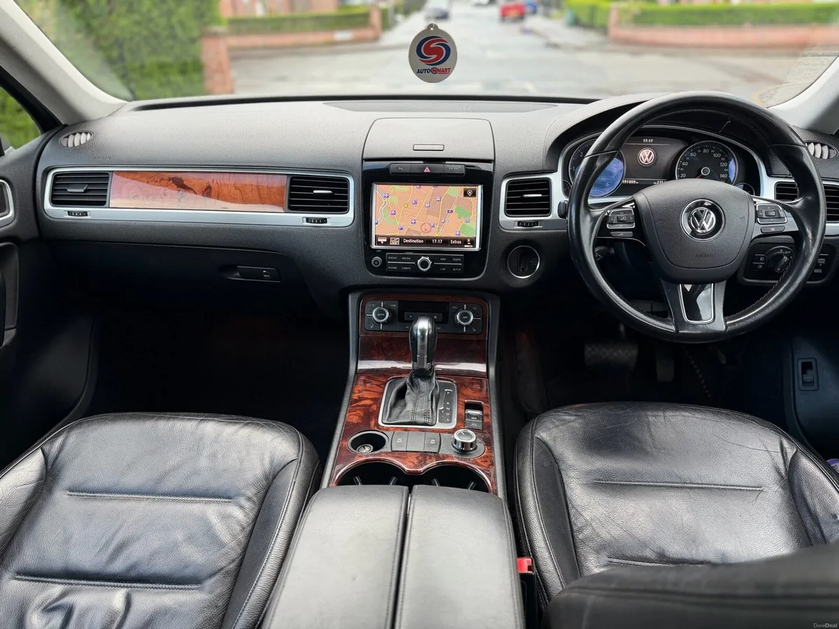 2012 Volkswagen Touareg 3.0 v6 automatic - Image 4