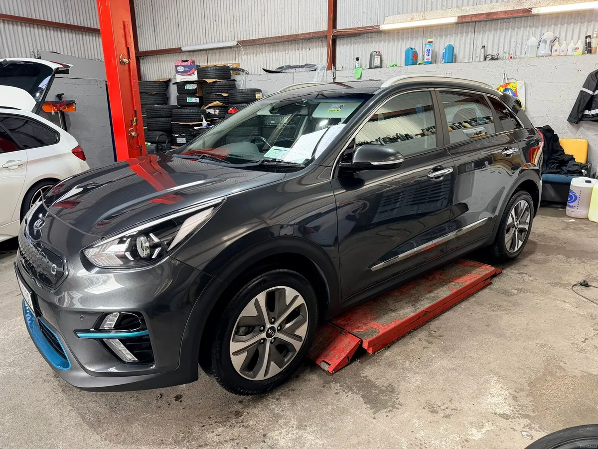 ONE OWNER 64kw SOH 100% 440-400km * RESERVED * - Image 3