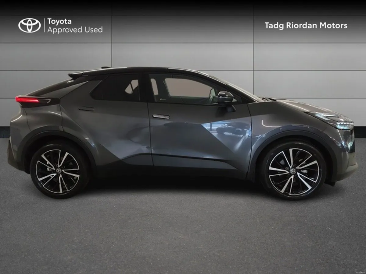 Toyota C-HR HYBRID SOL - Image 3