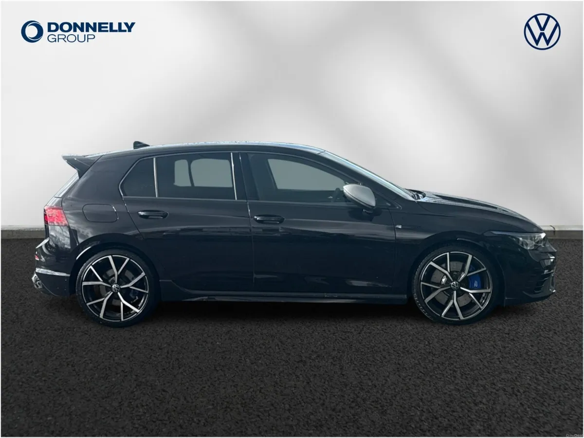 Volkswagen Golf Hatchback R - Image 4