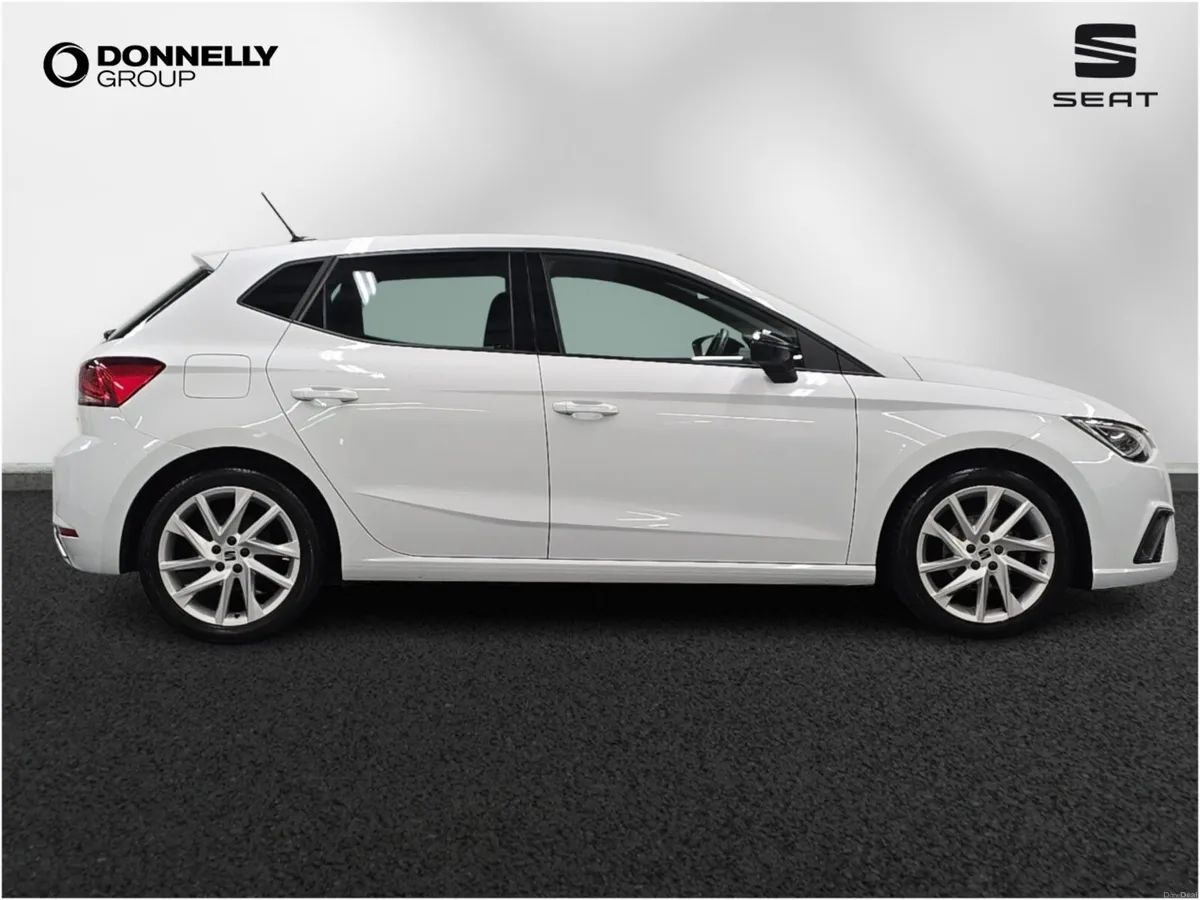 SEAT Ibiza Hatchback FR - Image 4
