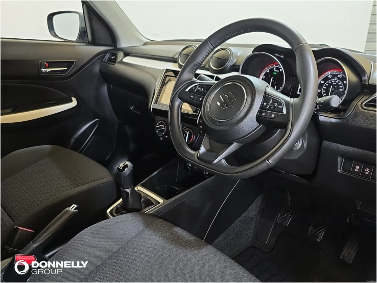 Suzuki Swift Hatchback SZ-L - Image 4