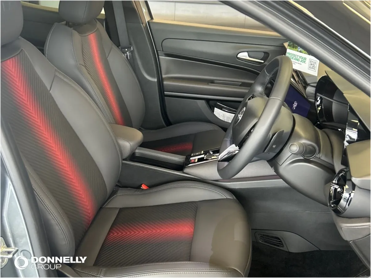 Alfa Romeo Junior Hatchback - Image 4