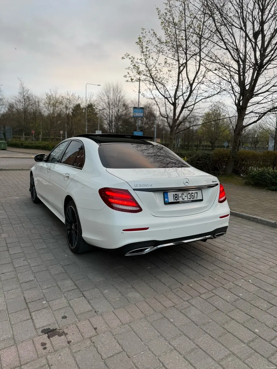 Mercedes E220d AMG Line Imacculate - Image 4