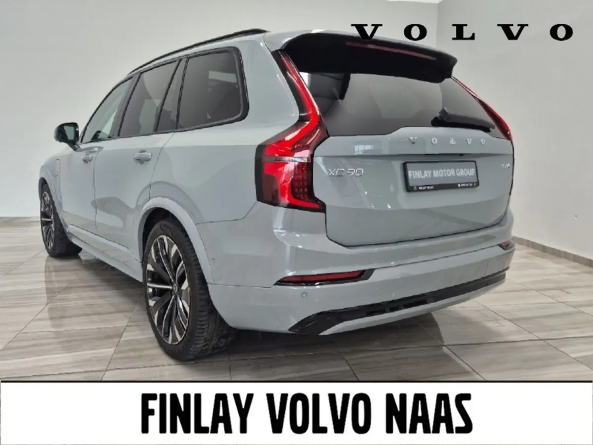 Volvo XC90 T8 Pro Plus Dark Pack - Image 4