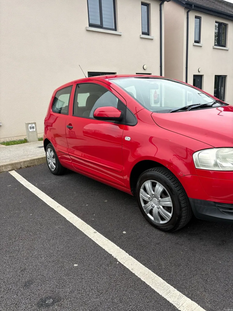 10 Volkswagen Fox - Image 4