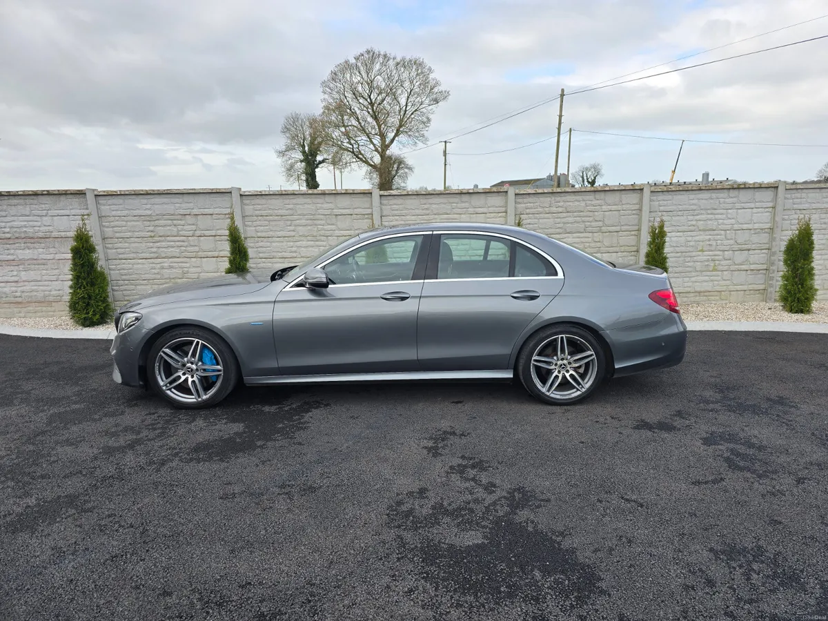 171 Mercedes E 350e Amg Line Plug in Hybrid - Image 6