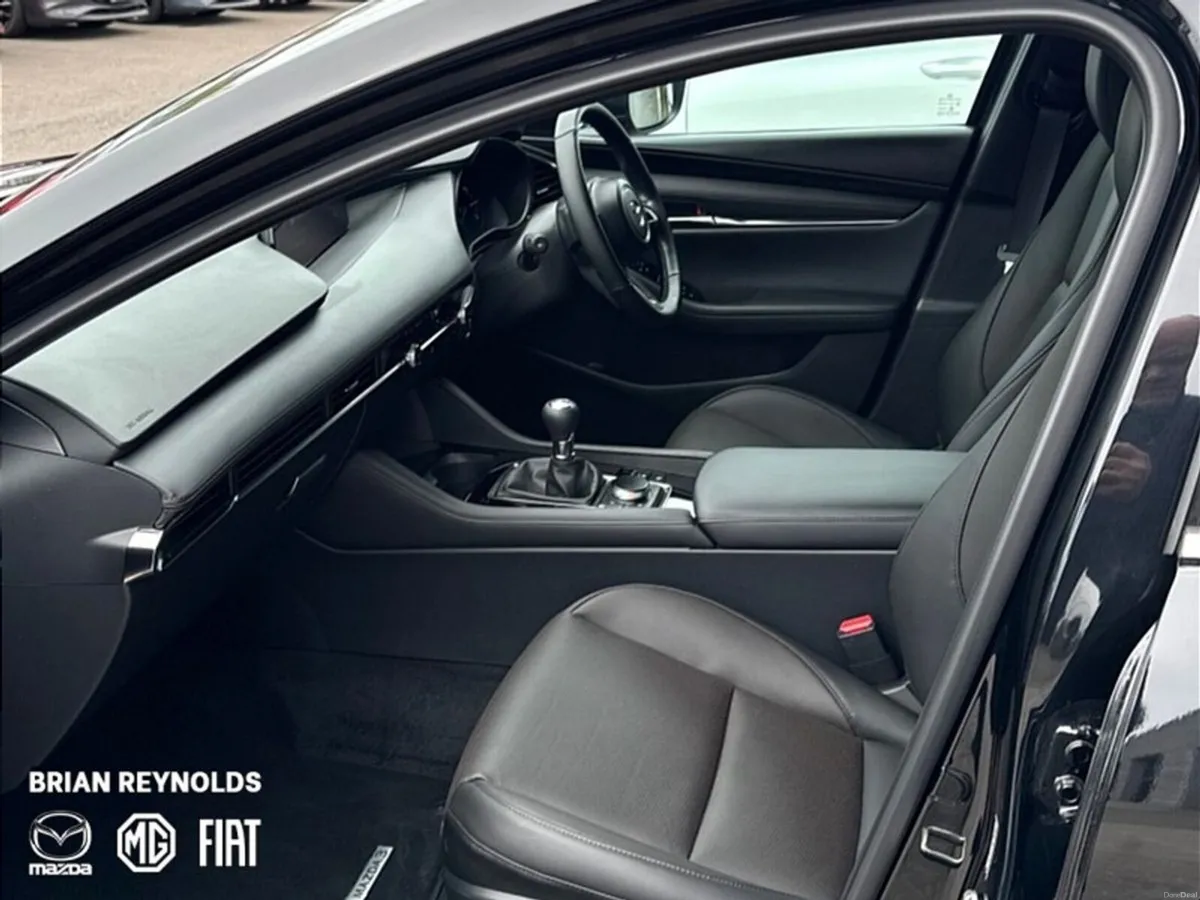 Mazda Mazda3 2.5L e-SKYACTIV G 140ps 6MT Takumi - Image 6