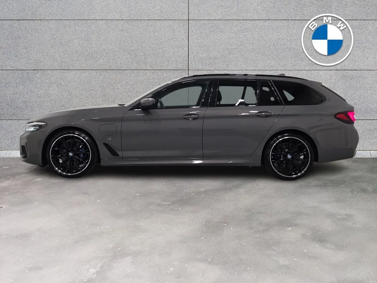BMW 5-Series 530e M Sport Touring - Image 4