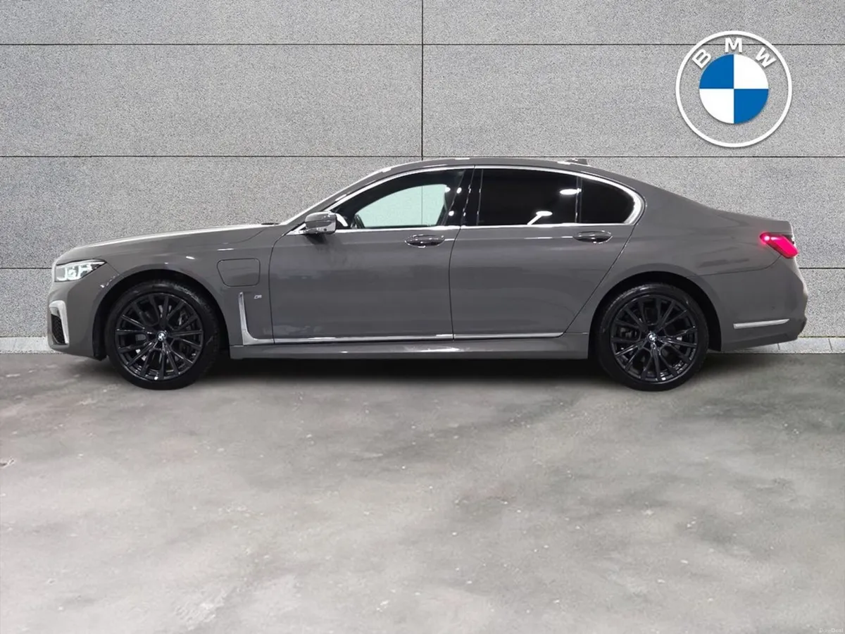 BMW 7-Series 745e M Sport Saloon - Image 4