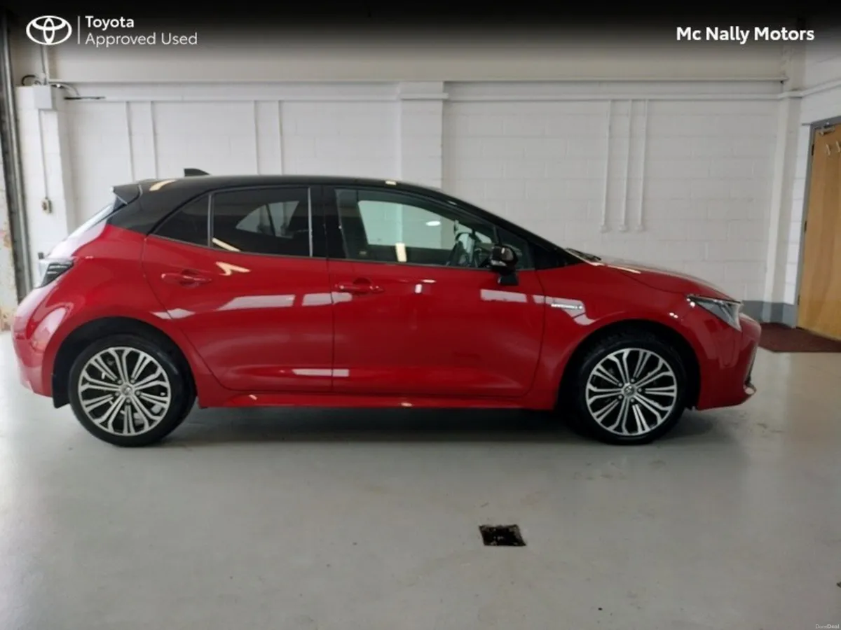 Toyota Corolla HYBRID L/SPORT HB PEARLESCENT BI-TO - Image 4