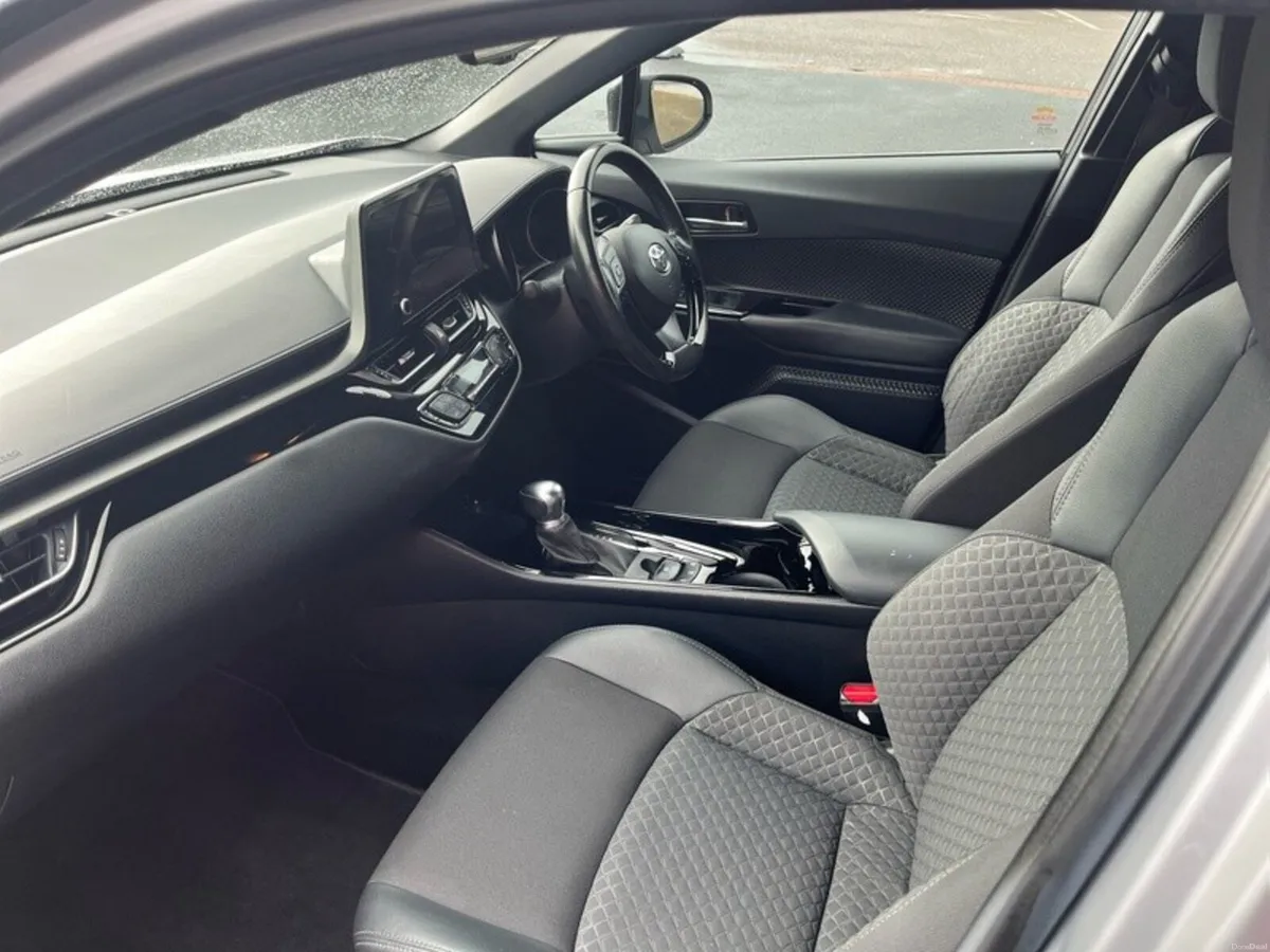 Toyota C-HR C-HR HYBRID SPORT BI-TONE - Image 6