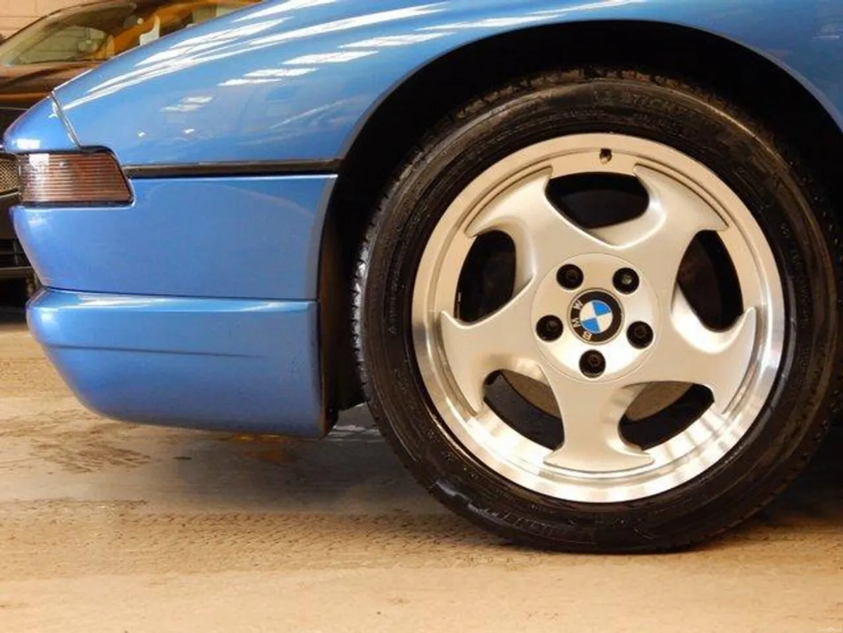 BMW 8-Series 840CI SPORT // SUNROOF // ADJUSTABLE - Image 4