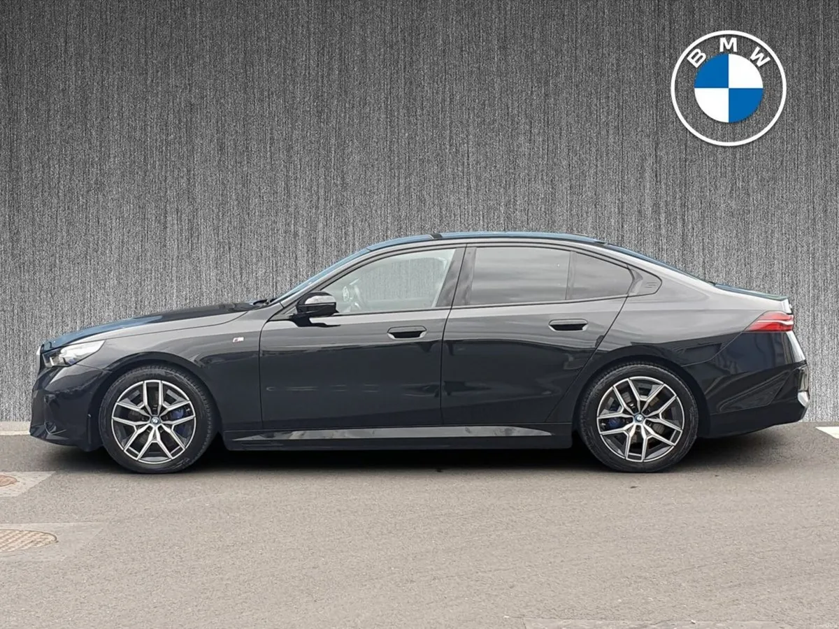 BMW i5 eDrive40 M Sport Saloon - Image 4