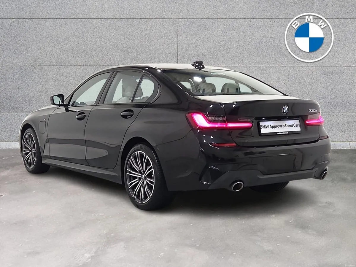 BMW 3-Series 330e M Sport Saloon - Image 3