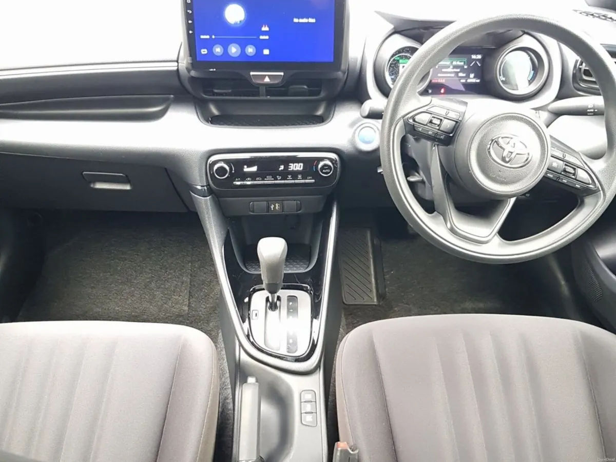 Toyota Yaris Hybrid Automatic - Image 4