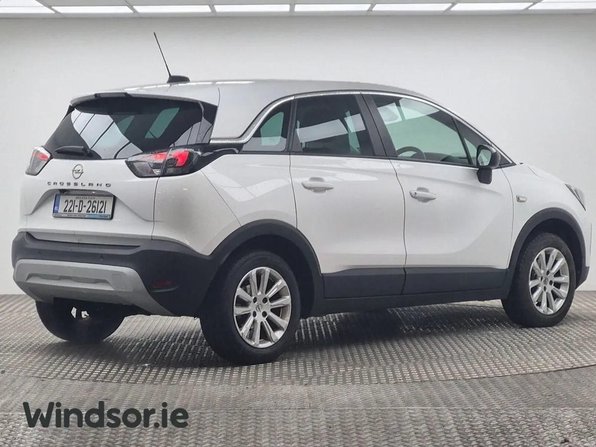 Opel Crossland Elite 1.2i 130PS 6 Speed Auto - Image 3