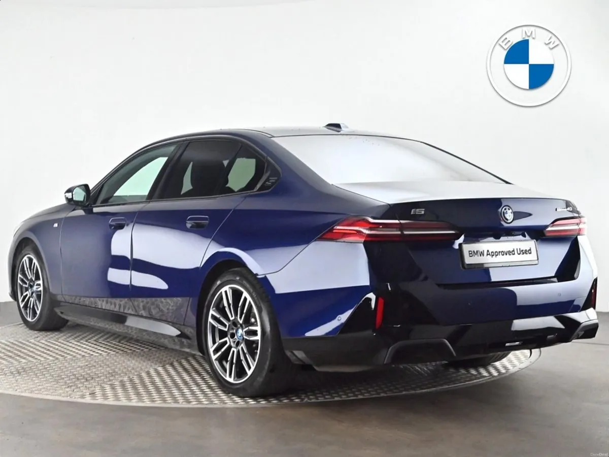 BMW i5 eDrive40 M Sport Saloon - Image 2