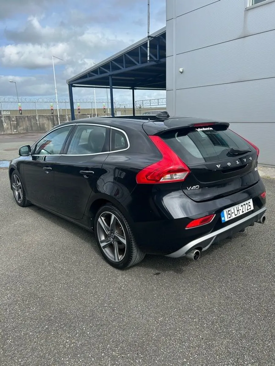 2015 Volvo V40 - Image 3
