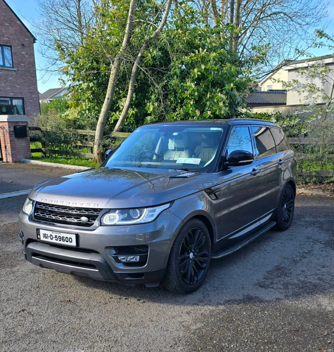 Range Rover Sport - Image 1