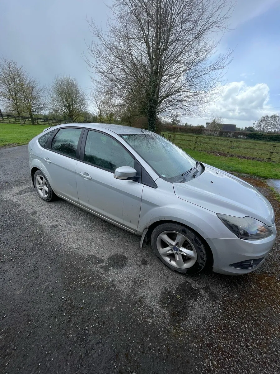 2011 Ford Focus - Image 2