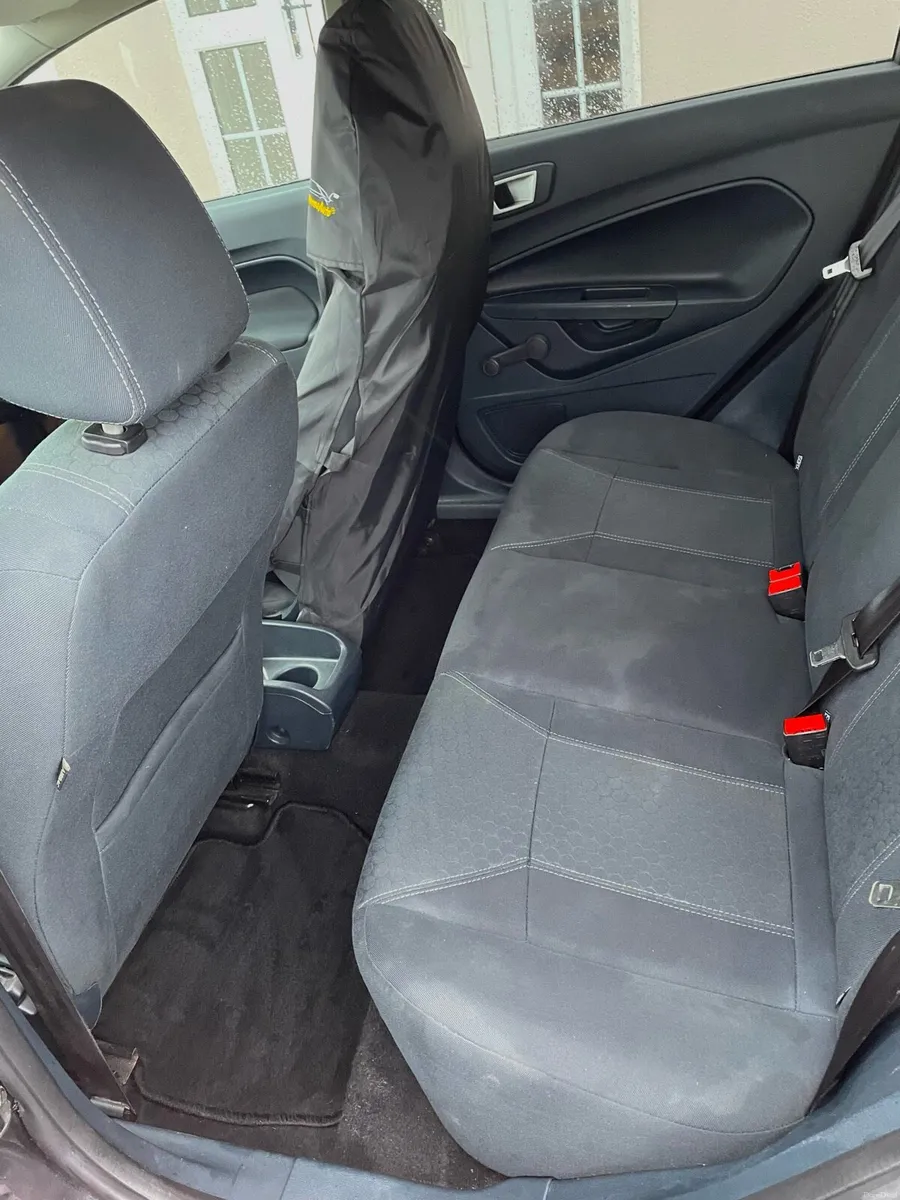 2011 Ford Fiesta - Image 4