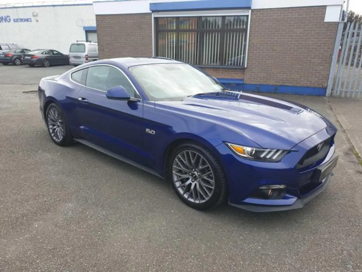 Ford Mustang Fastback 5.0 V8 GT/// CUSTOM PACK// D - Image 3