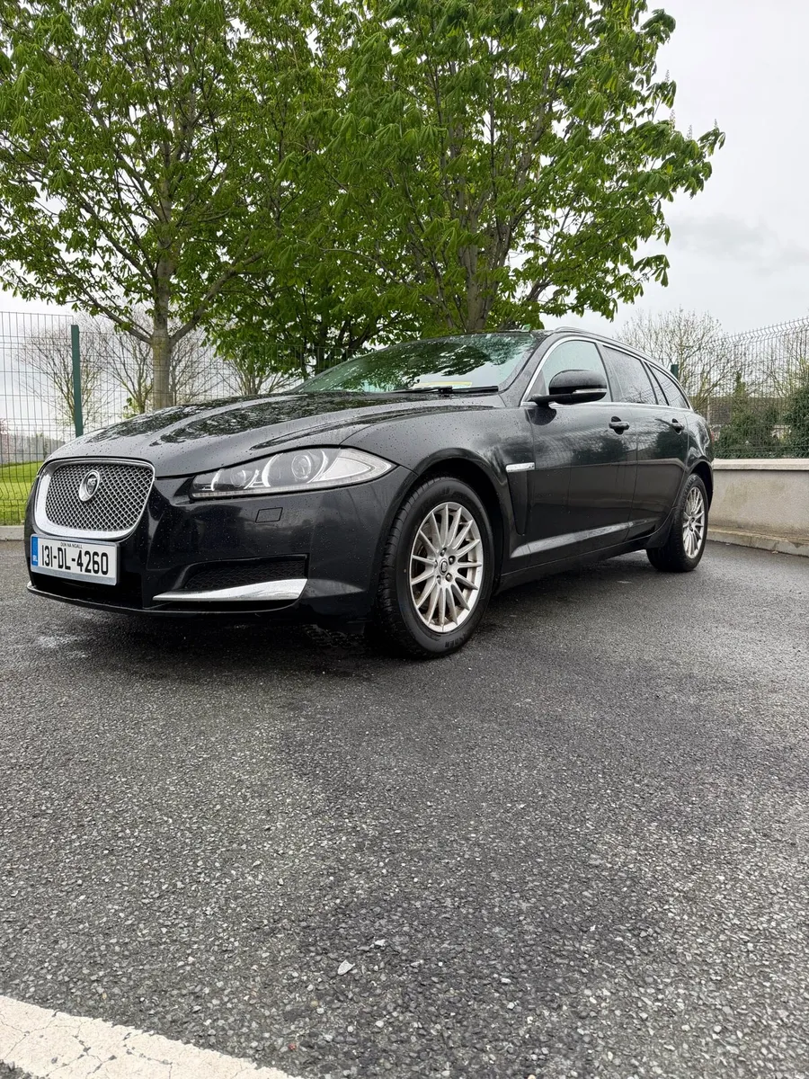 2013 Jaguar XF - Image 1