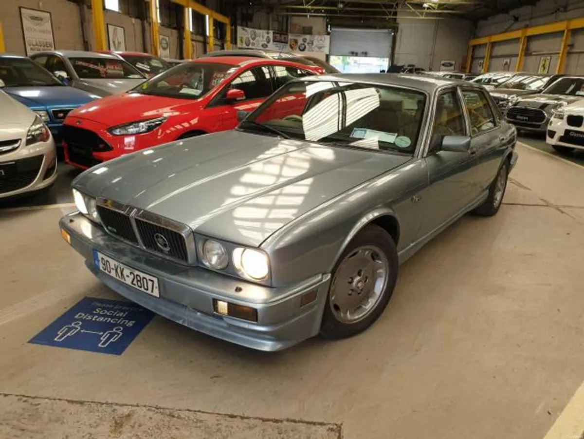 Jaguar XJ STUNNING RARE CAR// SUPERB COLOUR COMBO/ - Image 3