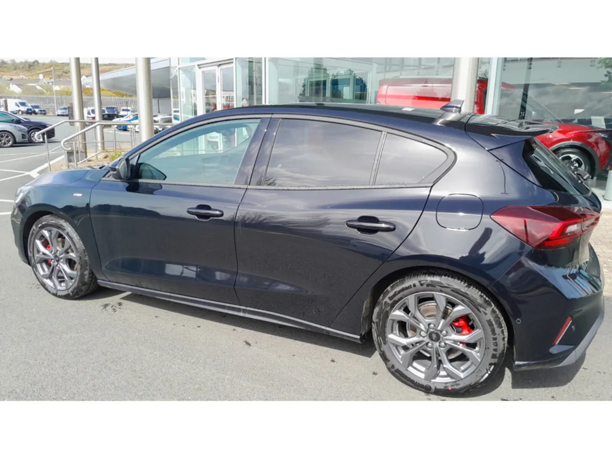 Ford Focus ST-LINE 1.5L ECOBLUE 115 - Image 4