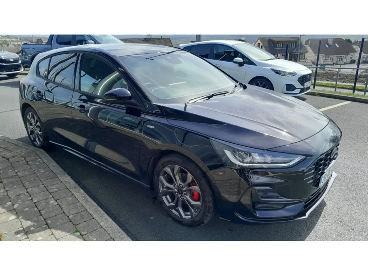 Ford Focus ST-LINE 1.5L ECOBLUE 115 - Image 3