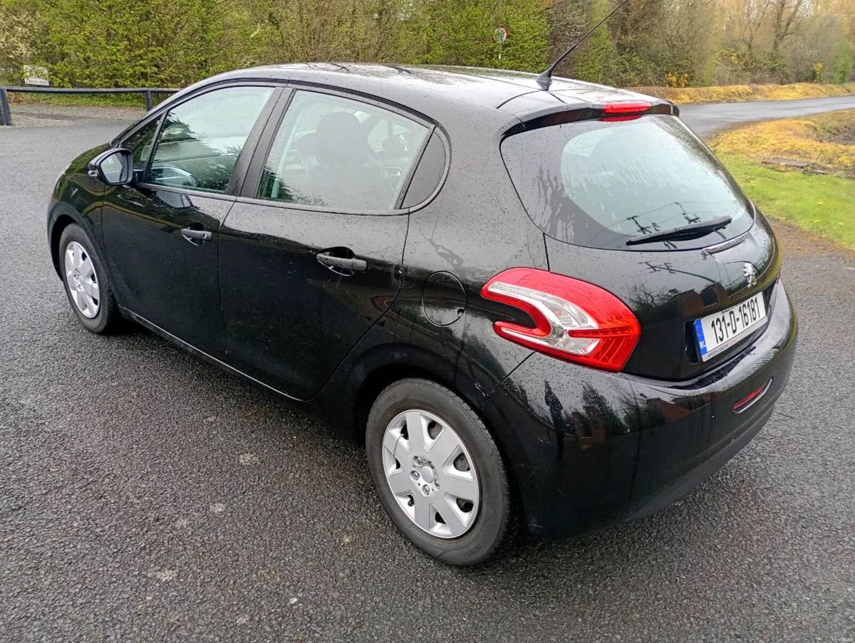 Peugeot 208 - Image 4