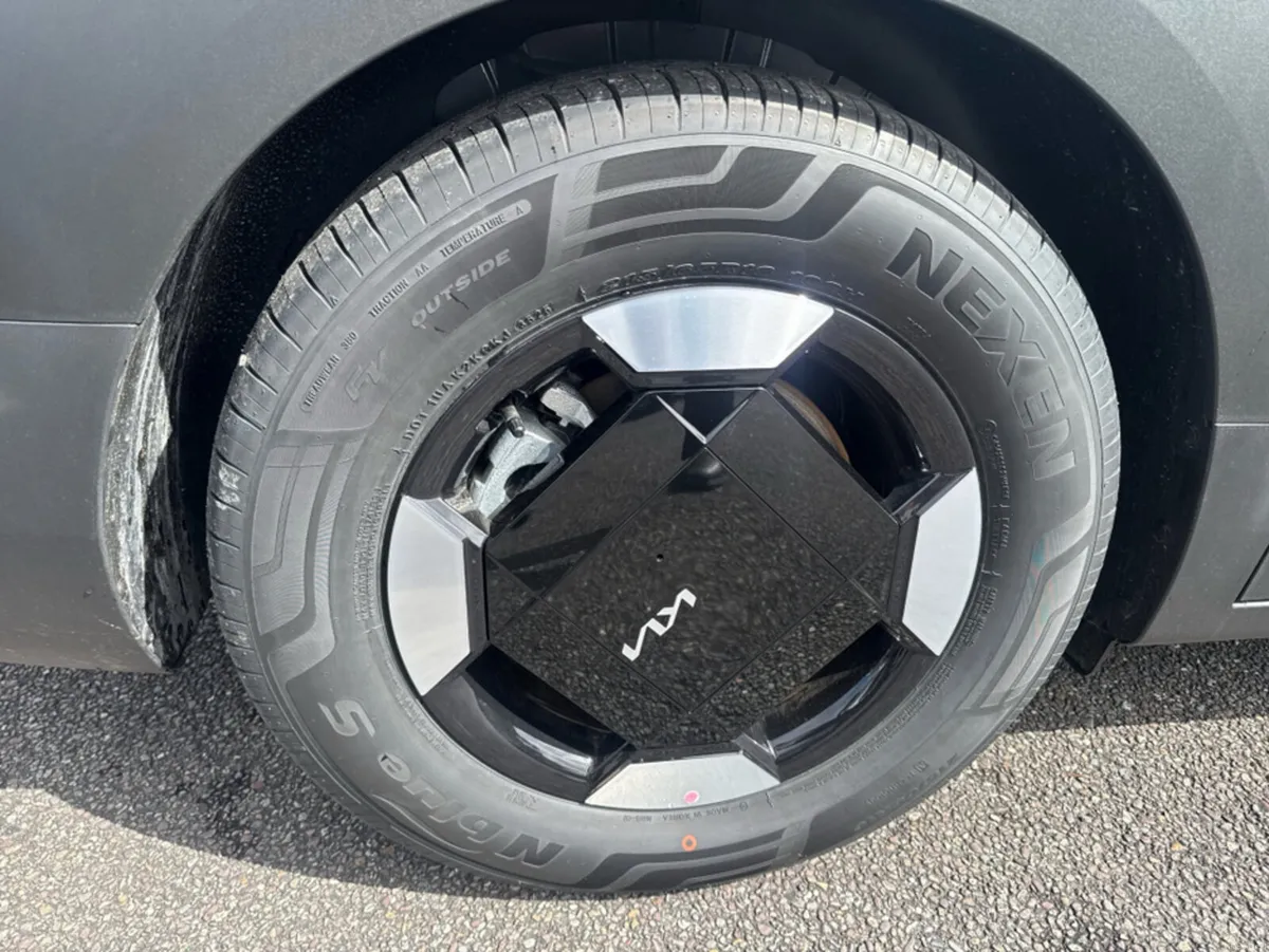 Kia PV5 Passenger K4 - Image 4