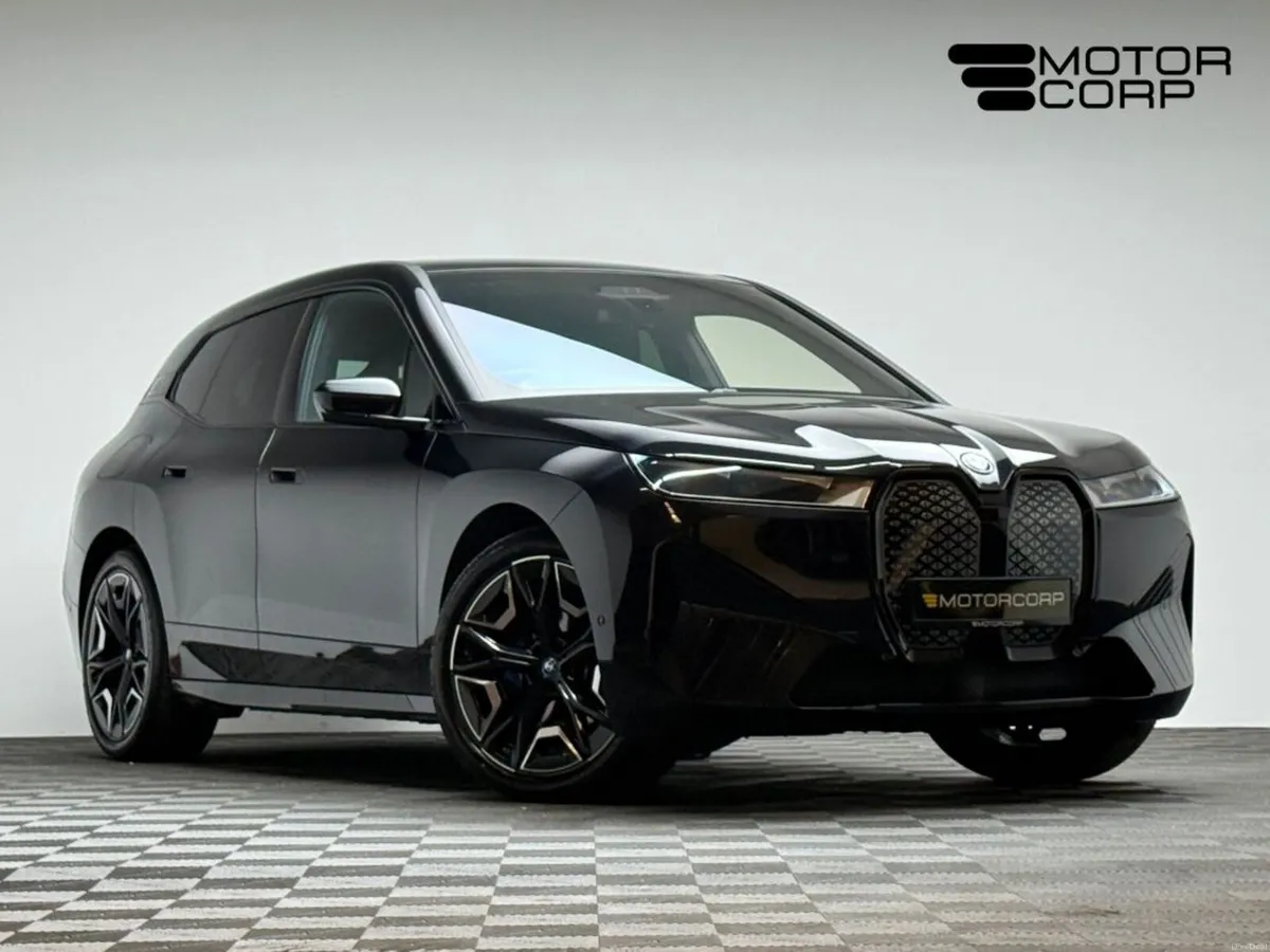 BMW iX 40 SPORT XDRIVE *PAN ROOF* - Image 1