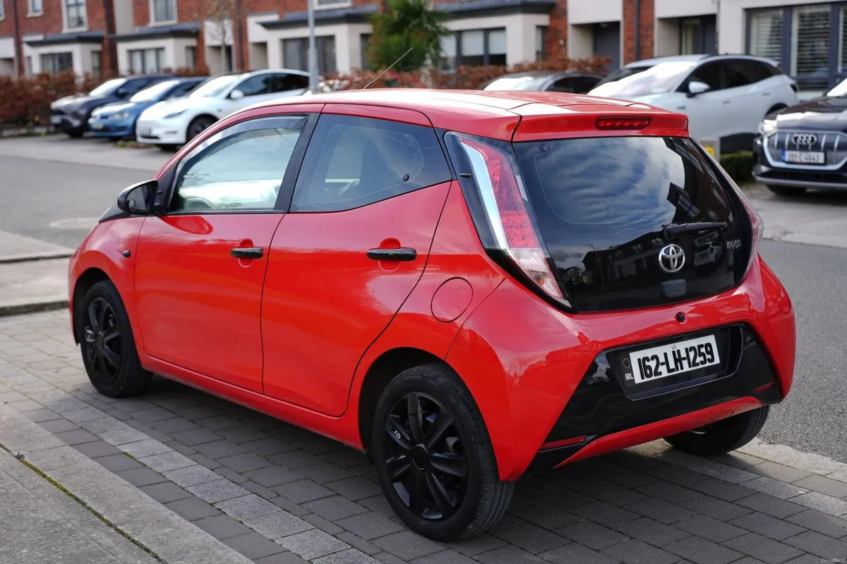Toyota Aygo 2016 - Image 2