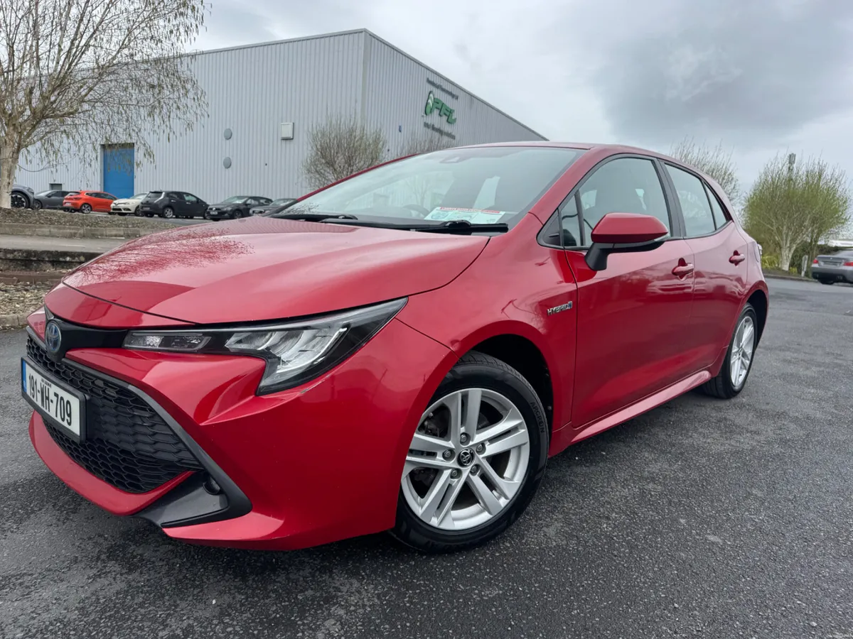 Toyota Corolla 2019 Luna model - Image 2