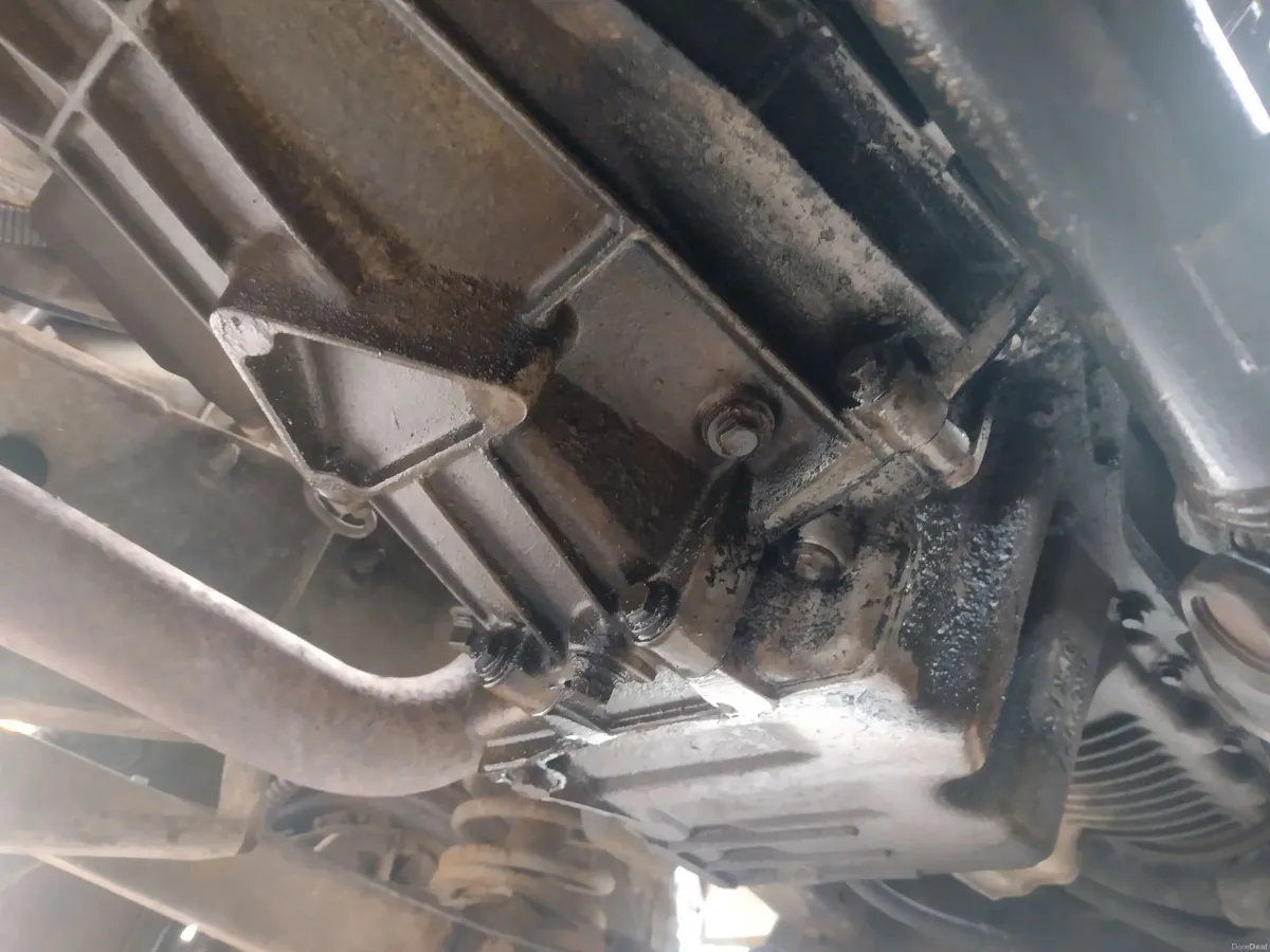 Land Rover Defender 2000 - Image 3