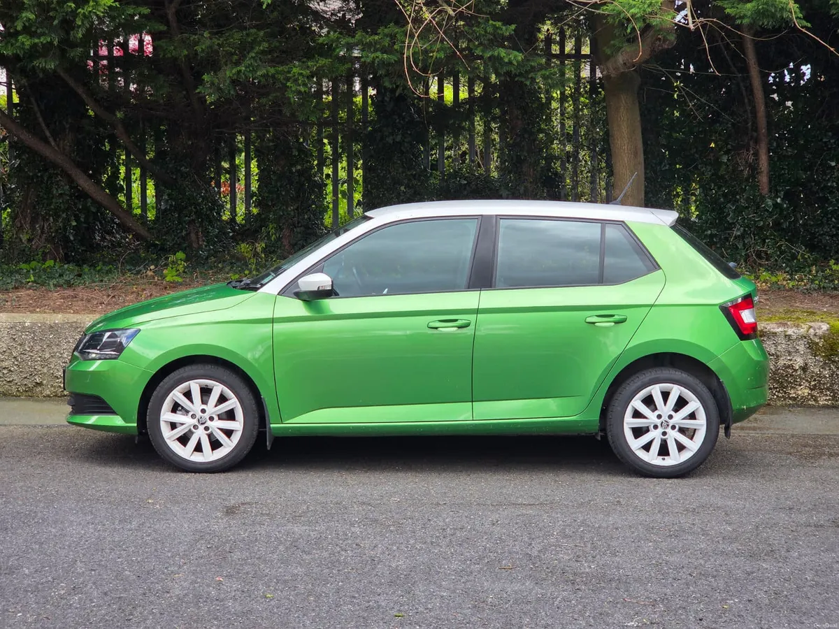 Skoda Fabia 2017 - Image 2