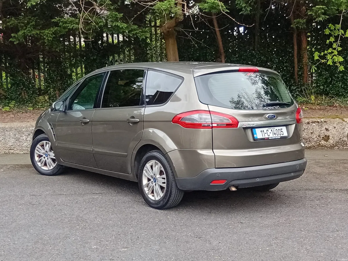 Ford S-Max 2011 - Image 2
