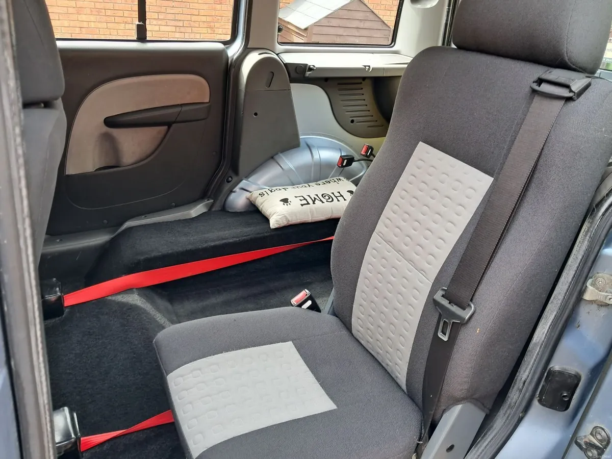 Fiat Doblo 2010 wheelchair accessible - Image 2