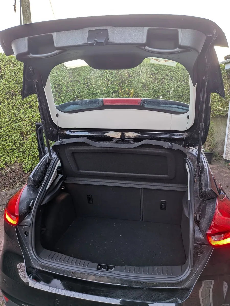 Ford Focus 2018 - Image 3