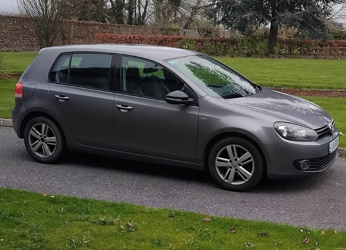 Volkswagen Golf 2012 - Image 2