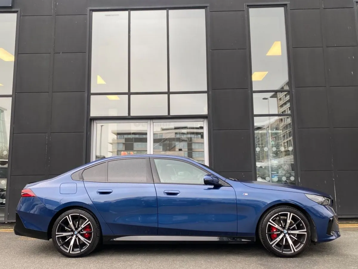 BMW 5-Series 520i M-Sport Pro Auto - Image 4
