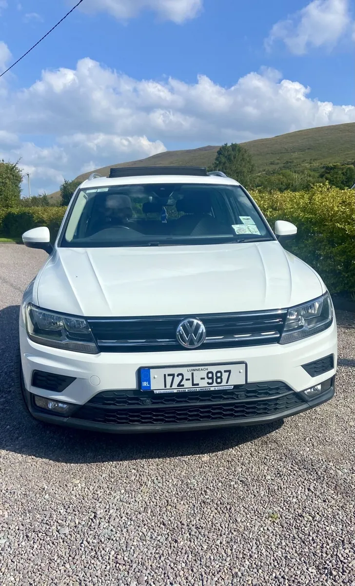 Volkswagen Tiguan 2017 - Image 2