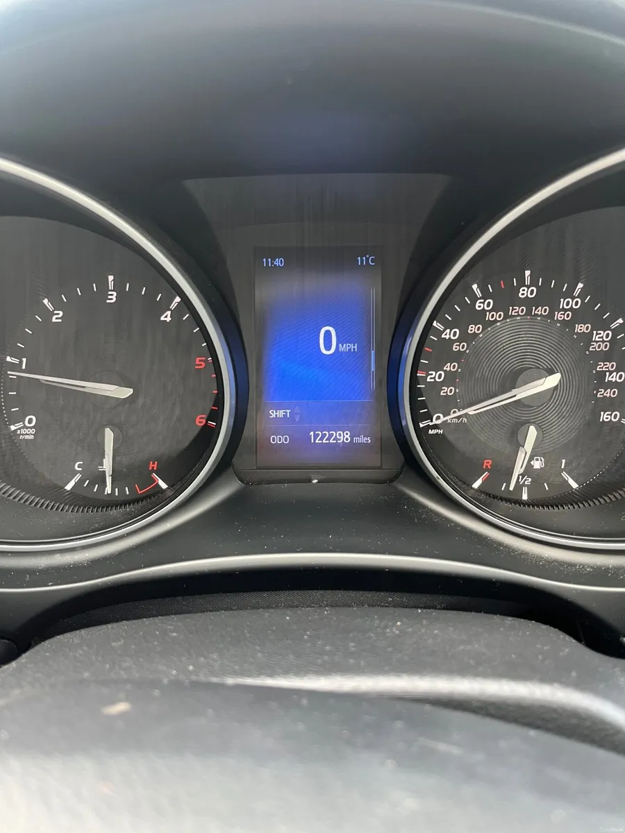 Toyota Avensis 2015 1.6 Diesel - Image 5