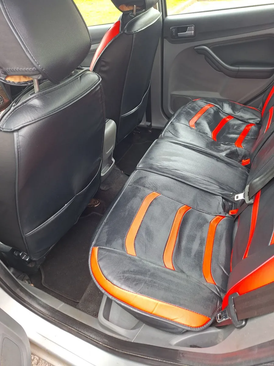 Ford Focus 2010 - Image 4
