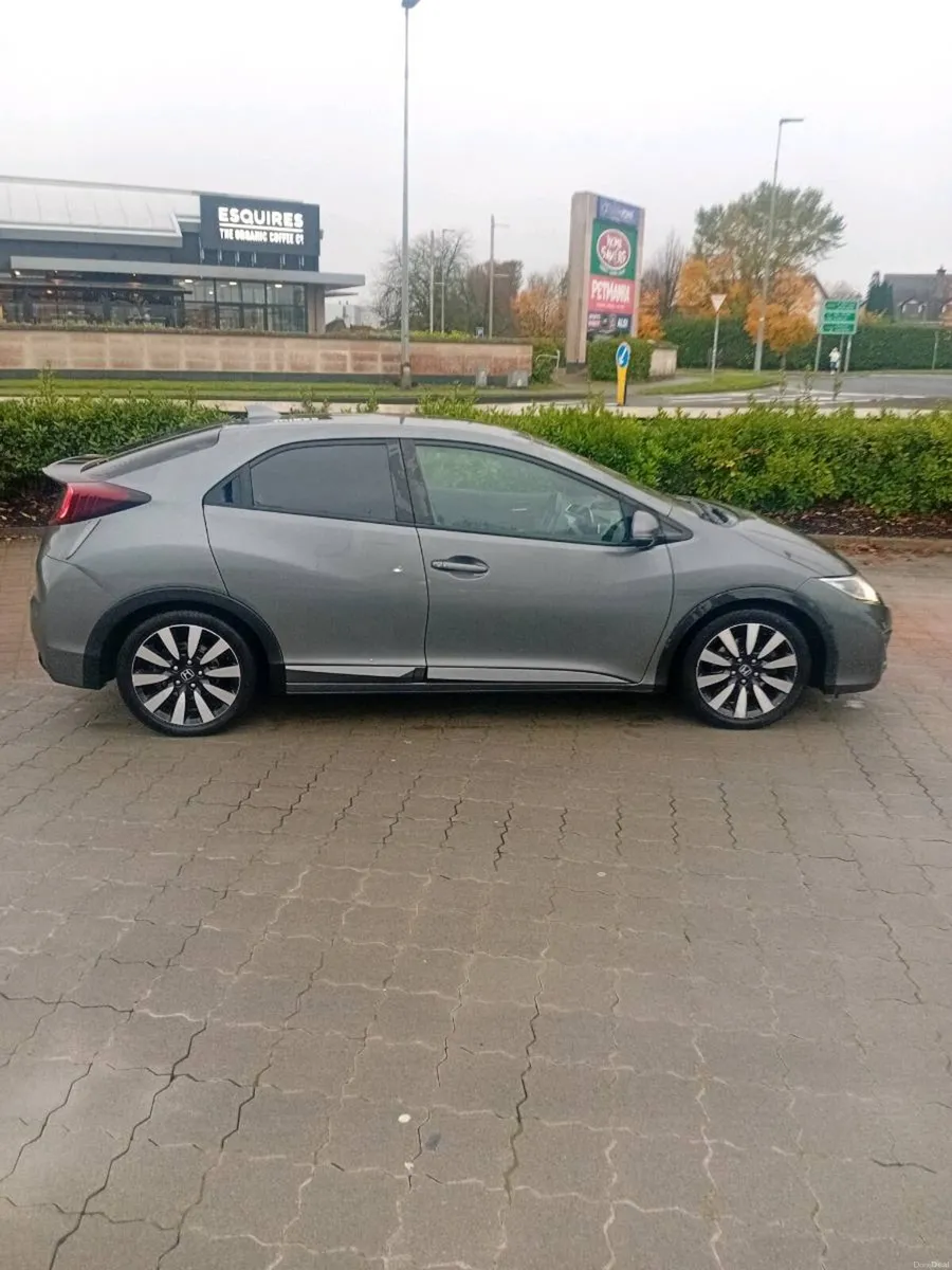 2015 1.4 petrol low miles - Image 4