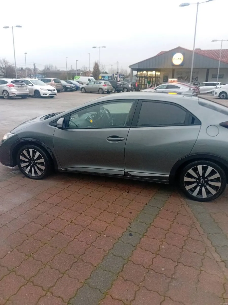 2015 1.4 petrol low miles - Image 2