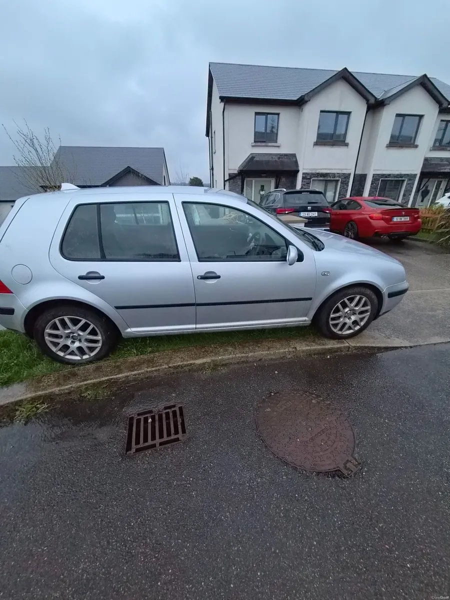 Volkswagen Golf 2004 - Image 4