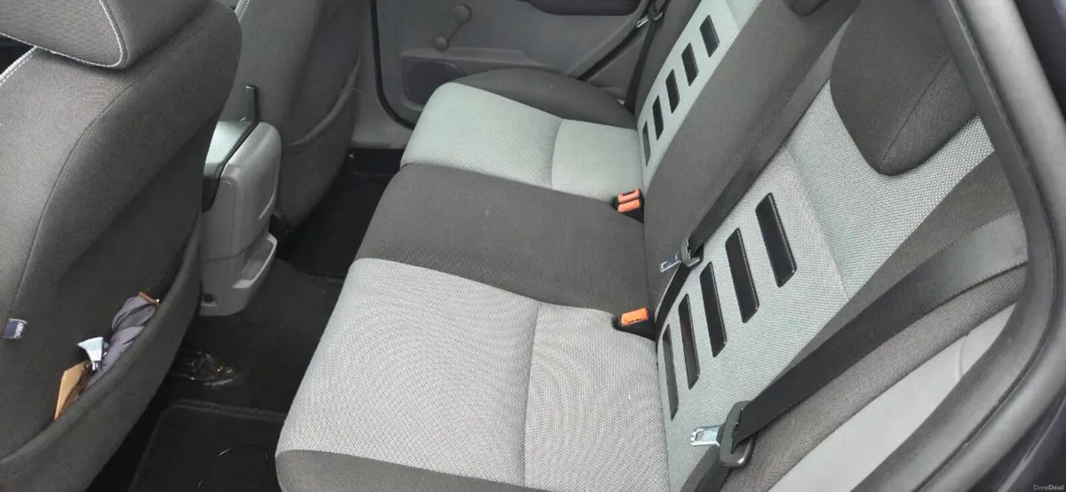 Ford focus new condition - Image 3